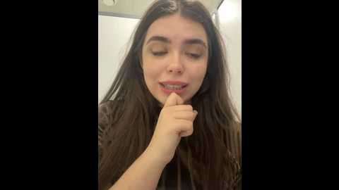Media: pantyless Stripchat 2024-11-07 06:48:00