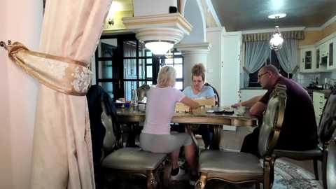 Media: tunderose1 Stripchat 2024-11-07 11:01:00