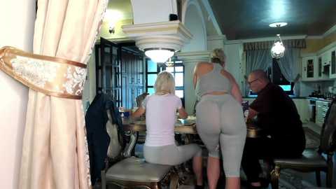 Media: tunderose1 Stripchat 2024-11-07 13:30:00