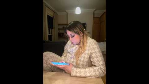 Media: alirawrz Stripchat 2024-11-08 21:08:00