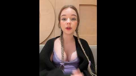 Media: baby_tiny Stripchat 2024-11-08 18:31:00