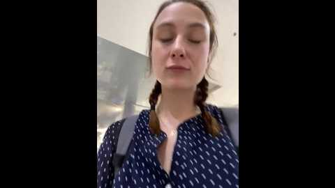 Media: dina_tease Stripchat 2024-11-08 11:17:00