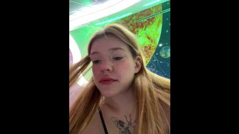 Media: honey___hot Stripchat 2024-11-08 14:49:00