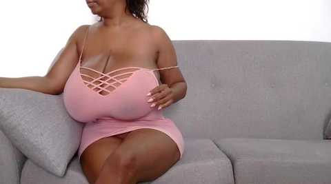 Media: katt008 Stripchat 2024-11-08 07:32:00