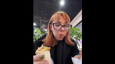 Media: lexy__foxy Stripchat 2024-11-08 15:34:00