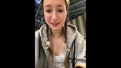 Media: lia__love Stripchat 2024-11-08 16:48:00