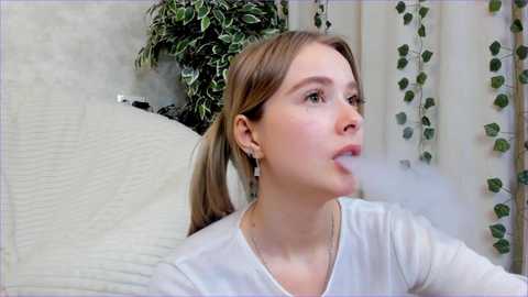 Media: mell_milles Stripchat 2024-11-08 19:54:00