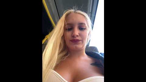 Media: milkyy_wway Stripchat 2024-11-08 07:05:00