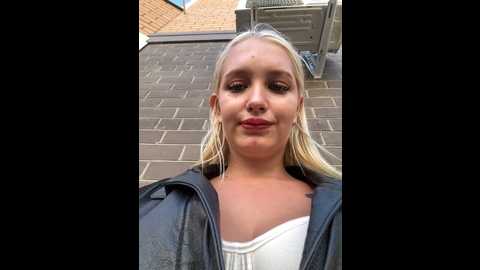 Media: milkyy_wway Stripchat 2024-11-08 09:53:00