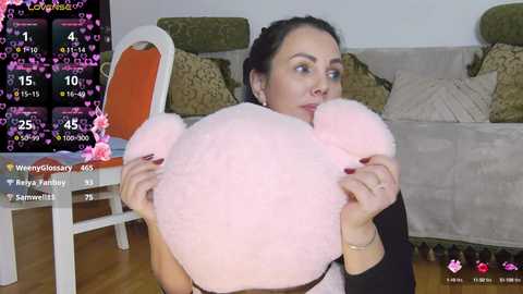 Media: reiyarey Stripchat 2024-11-08 02:45:00