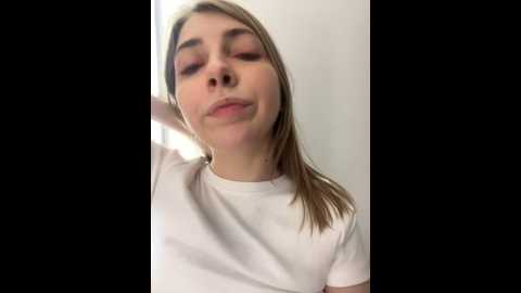 Media: sunny___bunny Stripchat 2024-11-08 16:31:00