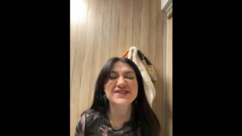 Media: wet__bunny Stripchat 2024-11-08 08:32:00