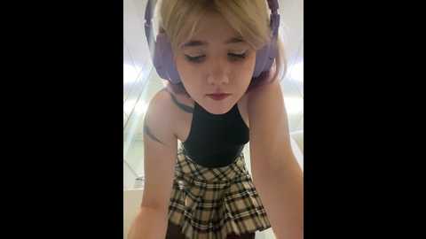 Media: baby__naughty Stripchat 2024-11-09 15:04:00