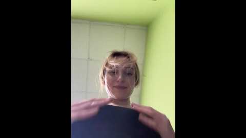 Media: _angelari_ Stripchat 2024-11-10 18:19:00