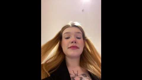 Media: honey___hot Stripchat 2024-11-10 15:14:00