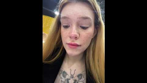 Media: honey___hot Stripchat 2024-11-10 17:29:00