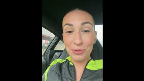 Media: lola_tentatiion Stripchat 2024-11-10 10:25:00
