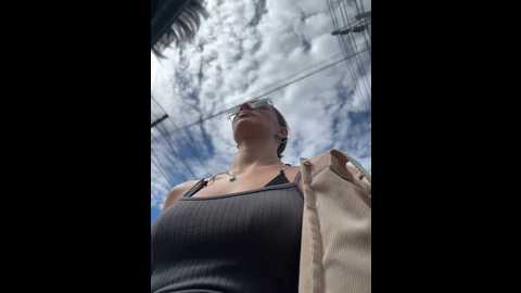 Media: maya_bay Stripchat 2024-11-10 02:48:00