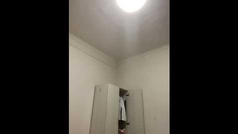 Media: miaomiaomimimi Stripchat 2024-11-10 20:23:00