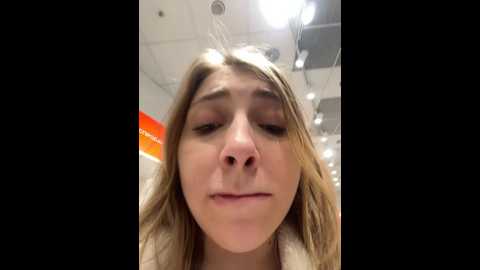 Media: sunny___bunny Stripchat 2024-11-10 12:43:00