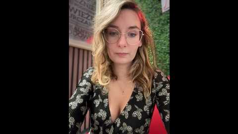 Media: the_snowwhitee Stripchat 2024-11-10 10:54:00