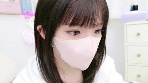 Media: _minami_ Stripchat 2024-11-11 16:39:00