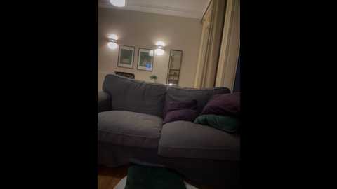 Media: alirawrz Stripchat 2024-11-11 20:38:00