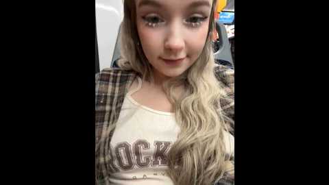 Media: baby_tiny Stripchat 2024-11-11 19:02:00