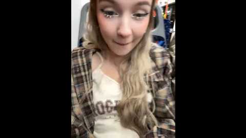 Media: baby_tiny Stripchat 2024-11-11 19:06:00