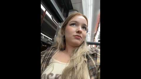 Media: baby_tiny Stripchat 2024-11-11 19:12:00