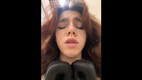 Media: lily__belle Stripchat 2024-11-11 14:14:00