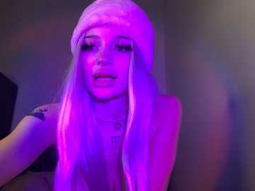 Media: madelinexx Stripchat 2024-11-11 17:41:00