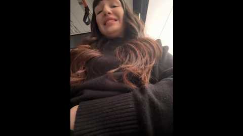 Media: sophie_avory Stripchat 2024-11-11 13:18:00