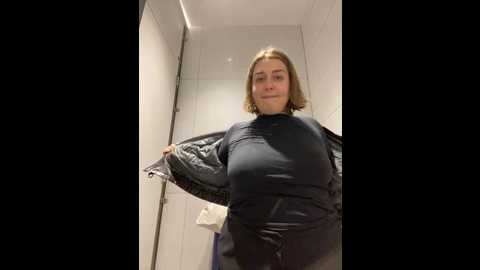 Media: suziemurray Stripchat 2024-11-11 14:17:00