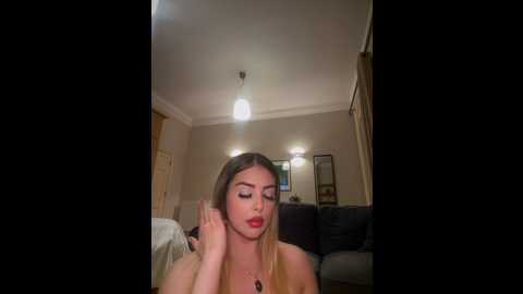 Media: alirawrz Stripchat 2024-11-12 21:50:00