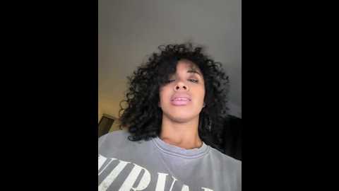 Media: brunettexio Stripchat 2024-11-12 03:39:00