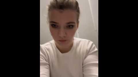 Media: holy_tereza Stripchat 2024-11-12 19:19:00