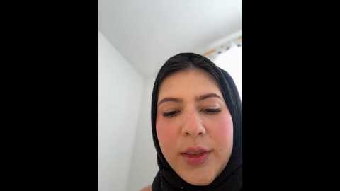 Media: naughty__angel Stripchat 2024-11-12 14:03:00