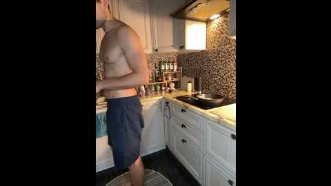 Media: pawsitive_panther Stripchat 2024-11-12 14:04:00