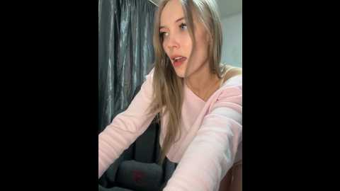 Media: _hollyway_ Stripchat 2024-11-13 14:39:00