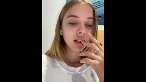Media: enjoy_my_beauty Stripchat 2024-11-13 05:05:00