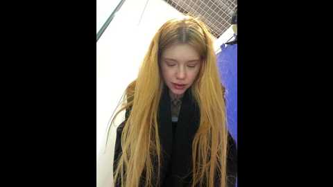 Media: honey___hot Stripchat 2024-11-13 16:57:00