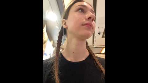 Media: lia__love Stripchat 2024-11-13 10:11:00