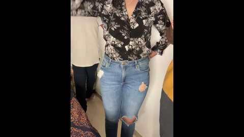 Media: miss__malaika Stripchat 2024-11-13 08:25:00