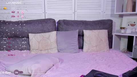 Media: naomi_one Stripchat 2024-11-13 14:24:00