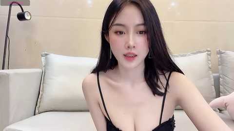 Media: ruoling_19 Stripchat 2024-11-13 14:27:00