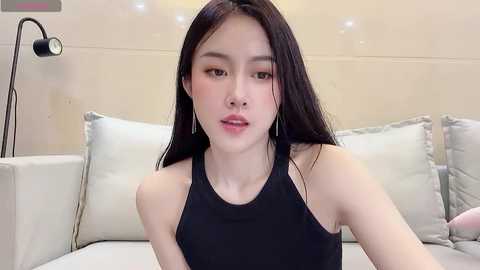 Media: ruoling_19 Stripchat 2024-11-13 18:48:00