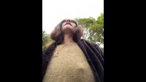 Media: sam_sara Stripchat 2024-11-13 21:45:00