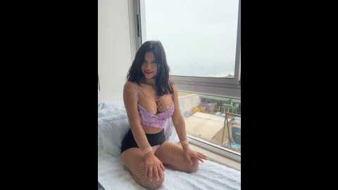 Media: sexi_noemi Stripchat 2024-11-13 14:03:00