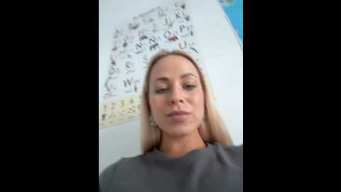 Media: streetdoll Stripchat 2024-11-13 15:57:00